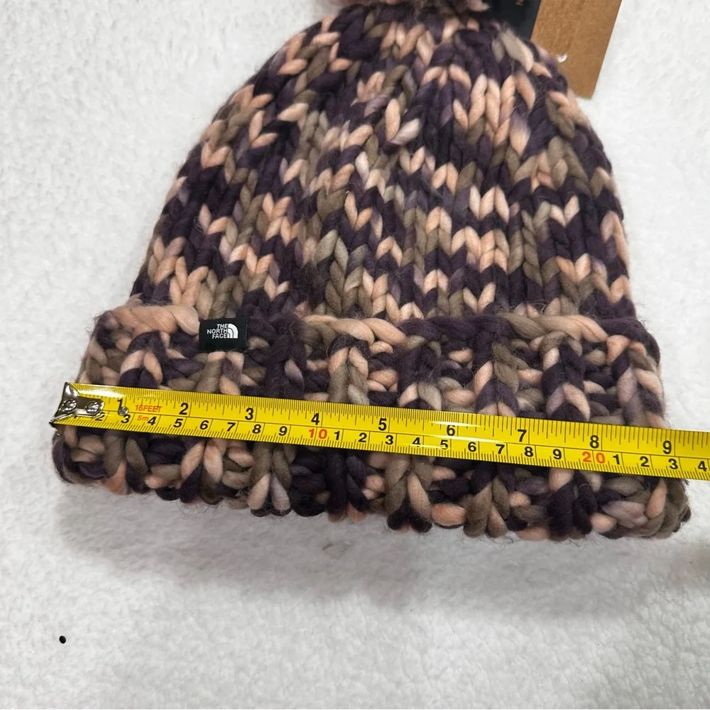 Women’s Knit North Face Hat